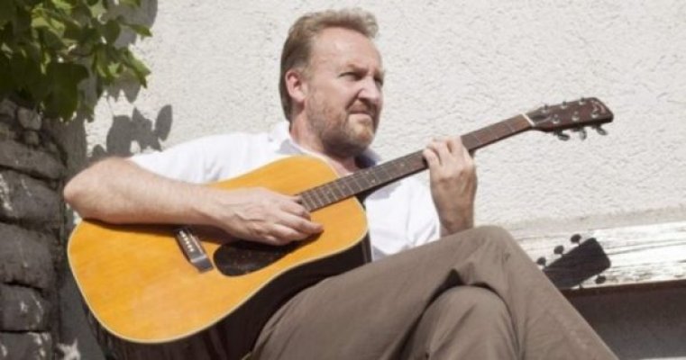 bakir-gitara09082017