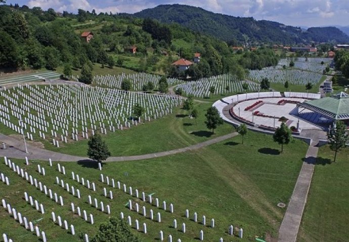 Potomci ubijenih Srebreničana traže da Incko zabrani negiranje genocida