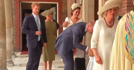 ŠTA ĆE MEGHAN NA OVO REĆI: Princ Harry potrošio 9.000 eura na poklon za krštenje, ČEKAJTE SAMO DOK VIDITE ŠTA JE U PITANJU!