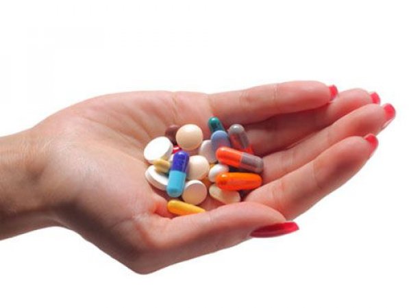547d3b0ea88a8-handful-of-pills-lg-new-lg