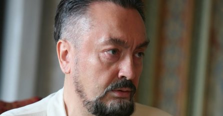 UHAPŠEN OZLOGLAŠENI VOĐA KRIMINALNE GRUPE: Priveden u svojoj luksuznoj vili