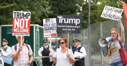 Trumpa u Londonu dočekali sa protestima i sloganom ''Gubi se kući''