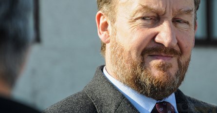 ŠPIRIĆ IZETBEGOVIĆA MOLIO ZA USLUGU: 'Molim te, Bakire, k'o Boga te molim'