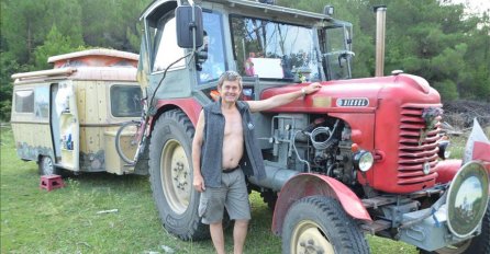 Austrijski farmer na traktoru već tri mjeseca putuje po Evropi