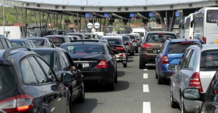 Kilometarske kolone na granici između Srbije i Mađarske: Čeka se i po dva sata