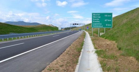 STANJE NA PUTEVIMA: Apel vozačima da prilagode vožnju izmjenama i da poštuju privremeno postavljenu signalizaciju