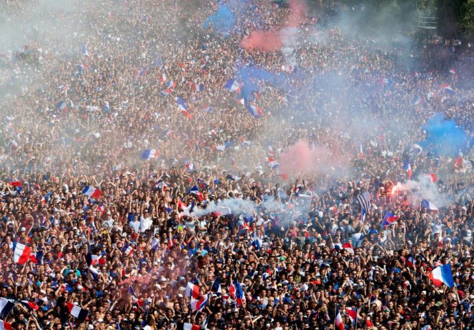 Osvajanje titule najboljih na svijetu: Francuzi na ulicama slave pobjedu na Svjetskom nogometnom prvenstvu