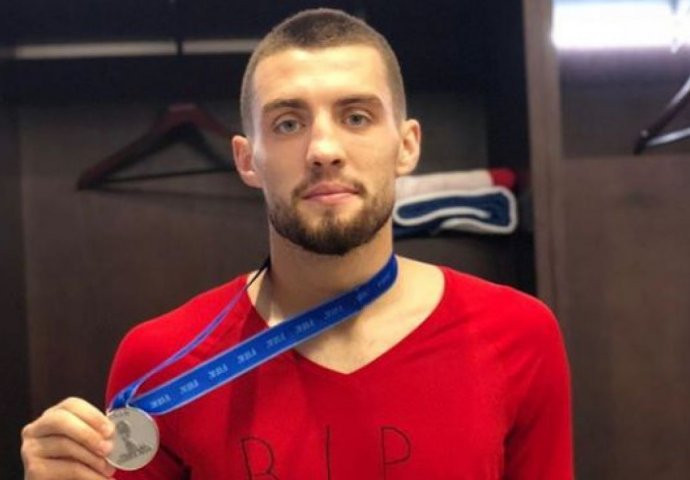 Mladi hvatski reprezentativac medalju posvetio umrlom igraču iz BiH