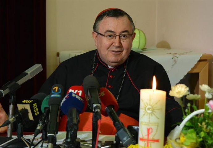 Kardinal Puljić uputio čestitku nogometnoj reprezentaciji Hrvatske