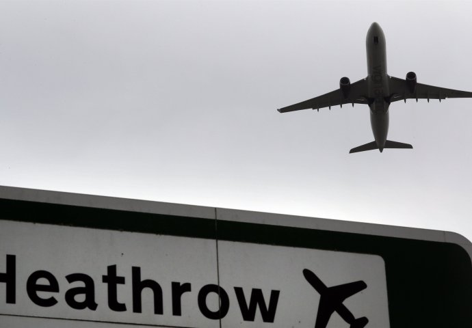 London: Na aerodromu Hitrou avioni ne polijeću zbog pada sistema
