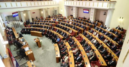 Hrvatski zastupnici u pola godine potrošili 1,3 milion KM pored redovnih plata
