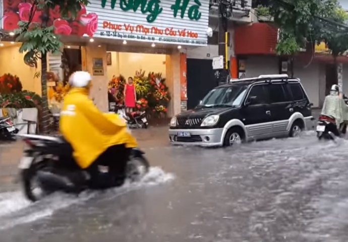 Tropska oluja u Vijetnamu: Ljudi ostaju bez kuća, kiše ne prestaju