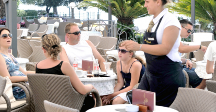 AKO VAM TREBA POSAO: Traži se hrpa ugostiteljskih radnika, evo na šta treba obratiti pažnju