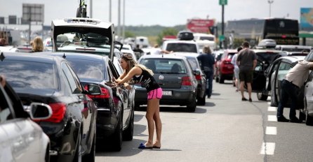 U Hrvatskoj i danas kilometarske kolone, pogotovo na jugu zemlje
