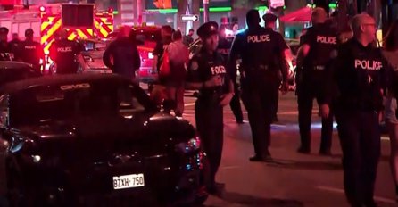 Napadač ubio dvije i ranio 12 osoba u Torontu