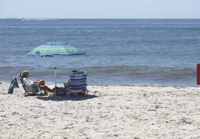 MORSKI PSI SE VRATILI NAKON 70 GODINA I NAPALI DVOJE DJECE, STRUČNJACI UPOZORAVAJU: "Ne kupajte se na ovoj plaži"