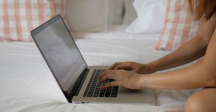 "Prije neki dan pokvario mi se laptop"