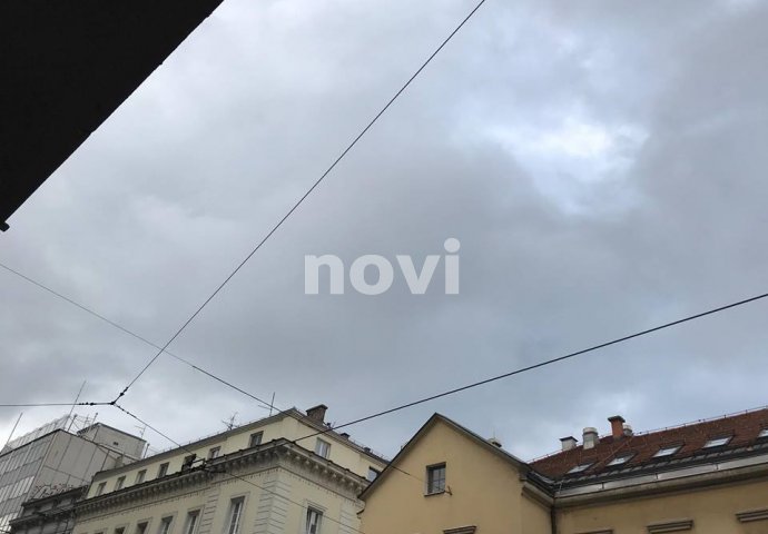 U Hercegovini oblačno sa kišom, u ostalim dijelovima BiH pretežno oblačno