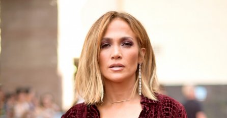  Frizer Jennifer Lopez otkrio 1 trik za gušću kosu