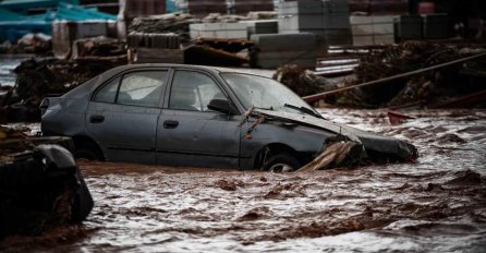IMA LI KRAJA NEVOLJAMA Veliko nevrijeme pogodilo Atinu: Poplavljene su kuće, ulice, uništeni automobili
