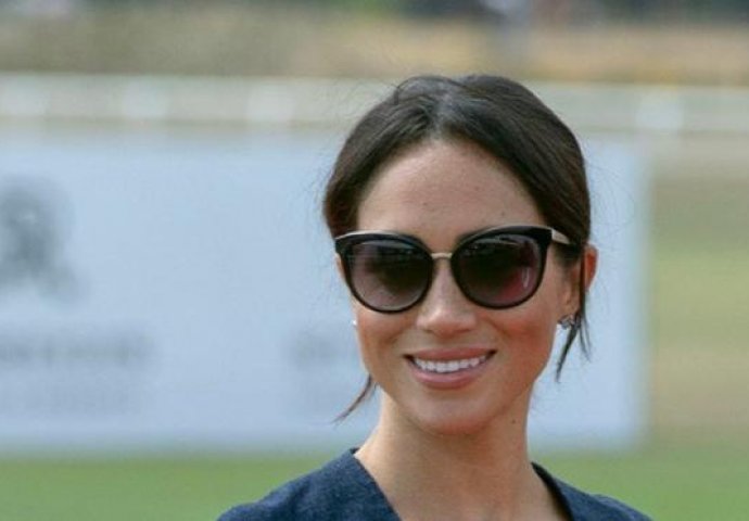 PONOVO SU SVE OČI SVIJETA UPRTE U MEGHAN: Obukla je teksas haljinu, a svi ZANIJEME kada ovo vide 