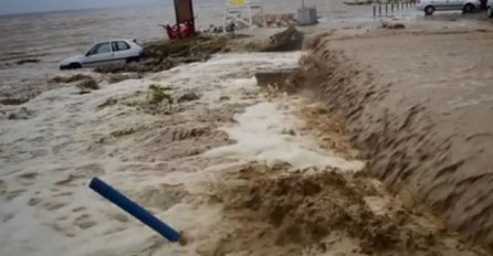 POSLIJE POŽARA STIGLA OLUJA, SNAŽNO NEVRIJEME POPLAVILO OBJEKTE: Apokaliptične scene obilaze planetu!