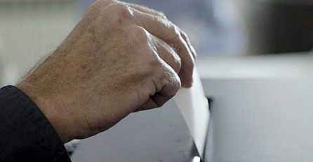 Stanovnici Zimbabvea danas glasaju na izborima, prvi put nema Mugabea