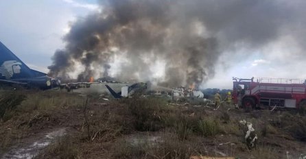 Meksiko: Više od osamdeset ljudi povrijeđeno u padu aviona