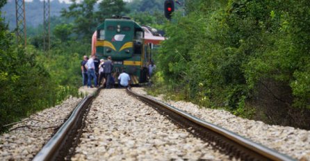 TRAGEDIJA U KONJICU: Dječija igra završila kobno! Dvoje djece teško povrijeđeno