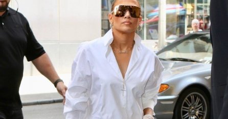 To smije samo ona: Jennifer Lopez New Yorkom prošetala bez hlača, SVI SU GLEDALI SAMO U OVO!