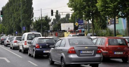 STANJE NA PUTEVIMA: Očekuje pojačana frekvencija vozila 