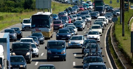POTPUNI KOLAPS NA GRANICAMA: Izdato važno upozorenje vozačima!