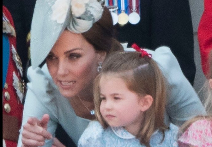 PRINCEZA CHARLOTTE NE SMIJE JESTI ZA STOLOM SA SVOJOM PORODICOM: 'Ovo je bizarno'