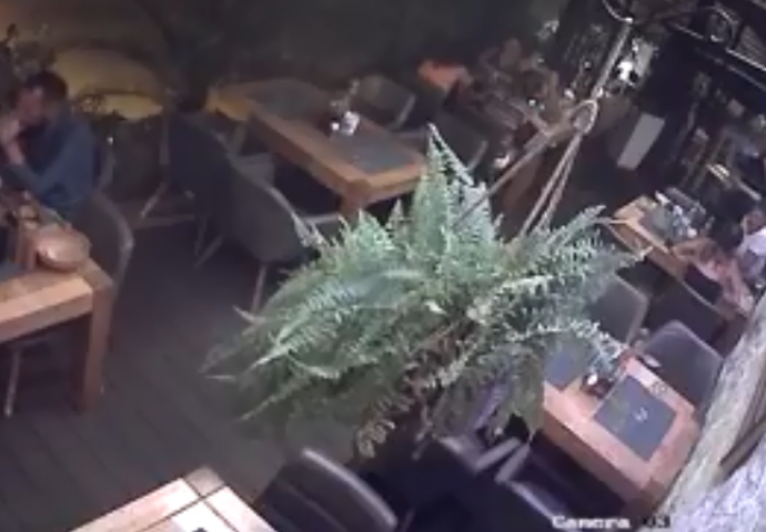 Gostiju bježe iz restorana u Zadru: A razlog je SRAMAN, kad vidite sve će vam biti jasno (VIDEO)