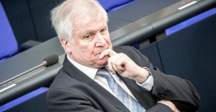 Seehofer: Pregovori o migranatima teku u dobroj atmosferi