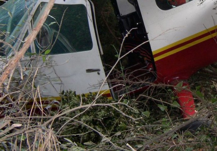 SRUŠIO SE AVION NA AERODROMU U HRVATSKOJ: Vozila hitne pomoći jure prema mjestu nesreće!