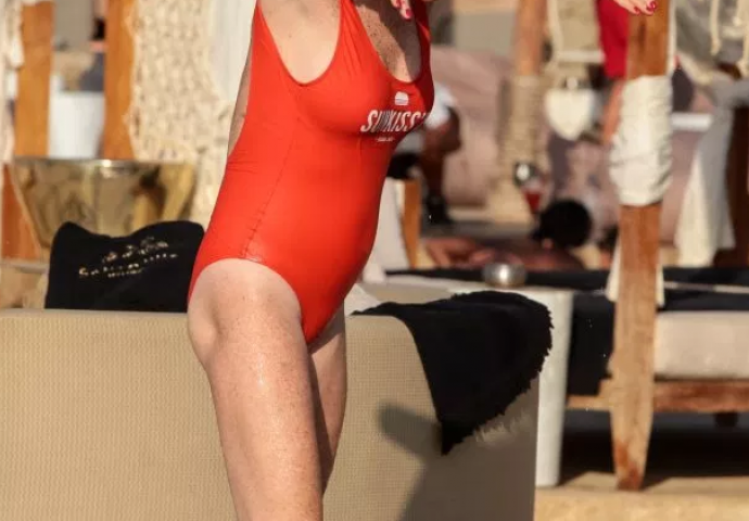 Životna DRAMA slavne glumice: Ima tek trideset godina, a tijelo joj se RASPADA! PUNA MODRICA I FLEKA!