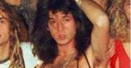 NEKAD JE NOSIO HELANKE I IZGLEDAO OVAKO: Žene na Balkanu su LUDE ZA NJIM, a i MUŠKARCI ZAPLAČU uz njegove pjesme!