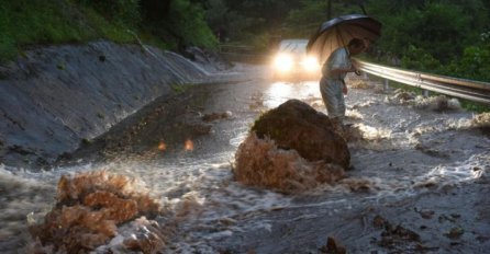 NAKON VELIKIH VRUĆINA, DOLAZI KATASTROFA: Ugroženo 100.000 ljudi, OČEKUJE SE POTOP!