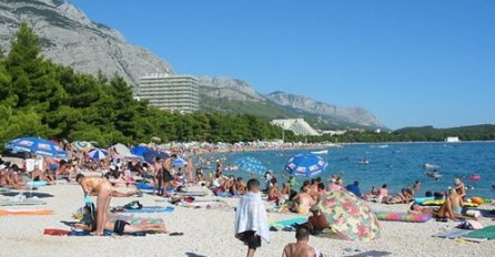 MAKARSKA ZAVELA RED! TURISTI OVO TREBAJU ZNATI: Pogledajte šta je sve kažnjivo