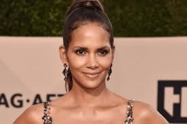 halle-berry15