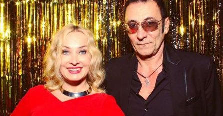 SKINULA SE SUPRUGA LEGENDARNOG GLUMCA: Nećete vjerovati kako izgleda u 50. godini, a tek kad vidite ovo