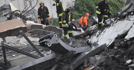 Vatrogasci objavili dramatičan snimak spašavanja iz smrskanog automobila kod srušenog mosta u Genovi