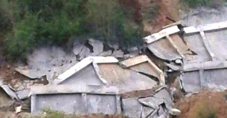 HAOS NA KORIDORU 10, POTPORNI ZID SE SADA POTPUNO URUŠIO: Ostao  je samo oblak prašine! (FOTO, VIDEO)