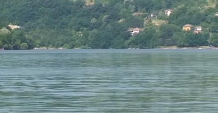 UŽAS: 19-GODIŠNJI SARAJLIJA SE UTOPIO U JABLANIČKOM JEZERU