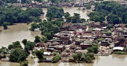 Gotovo 400 ljudi smrtno stradalo u poplavama u indijskoj državi Kerala