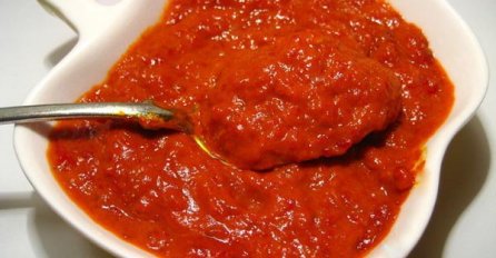 VRIJEME JE ZA AJVAR: Domaćice otkrile TAJNI SASTOJAK za savršen AJVAR, svi će tražiti recept!