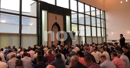 BUGOJNO: Centralna bajramska svečanost u džamiji Kulturnog centra princeze Dževhere (FOTO)