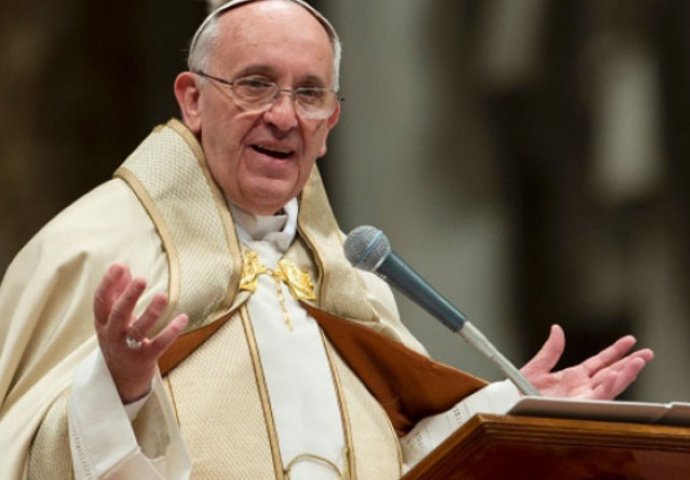 Papa Franjo osudio europske zemlje koje ne žele prihvatiti izbjeglice