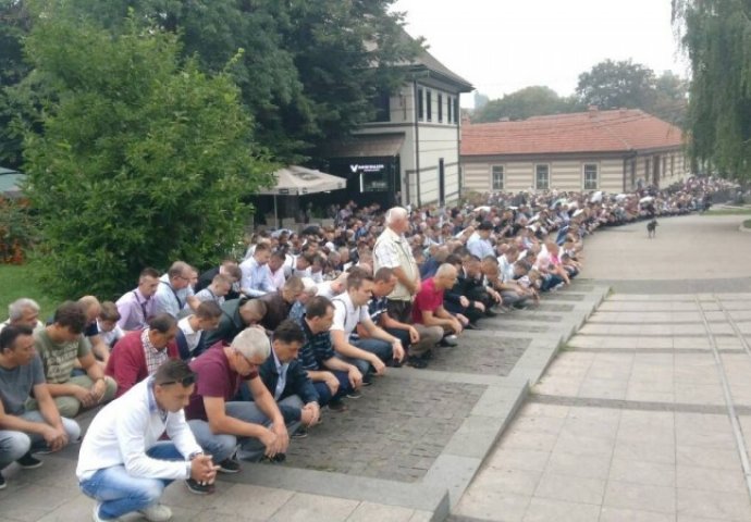 Centralna bajramska svečanost u Zenici održana u Čaršijskoj džamiji